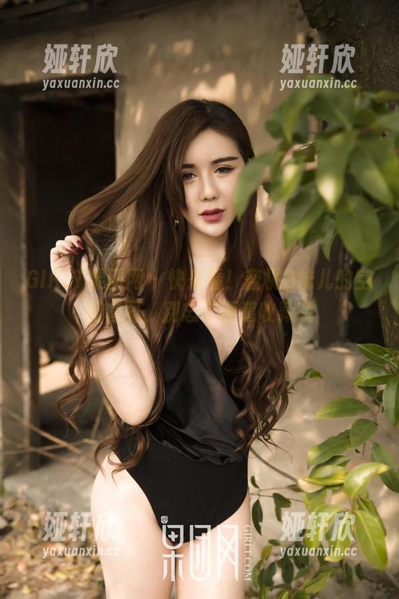 GIRLT果团网 - 快来看！蜜桃Q妹儿的空姐套图，别忘了顺道收藏喔