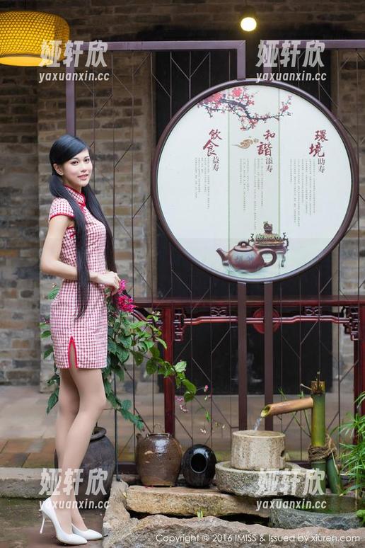 IMiss爱蜜社 - 萌白酱的网袜“私房”，随性却又别有一番滋味。