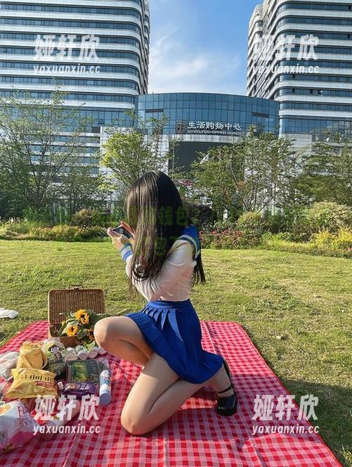微密圈 - 该不该掏钱包？July芝岚的收费作品和图片打包下载等你来兴奋！
