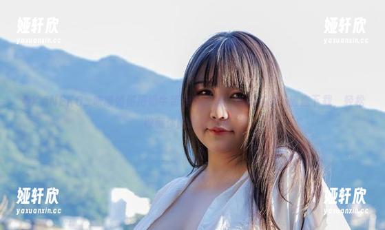 看KANEKO_咔喵如何把奶牛装穿出风格！高清在线，随意下载，轻松收藏你的美好时光。