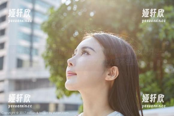 MiiTao蜜桃社 - 佩琦Pinky白衬衫写真集：是撩？还是只是一件普通T？资源里隐含的意义真让人忍不住捉弄。