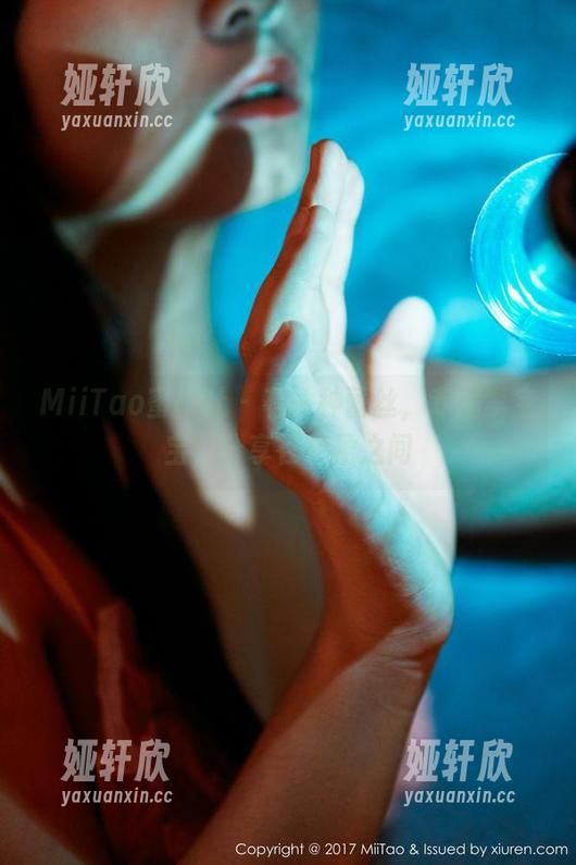 MiiTao蜜桃社 - 有一种蕾丝，专属李宝宝，分享在轻盈之间