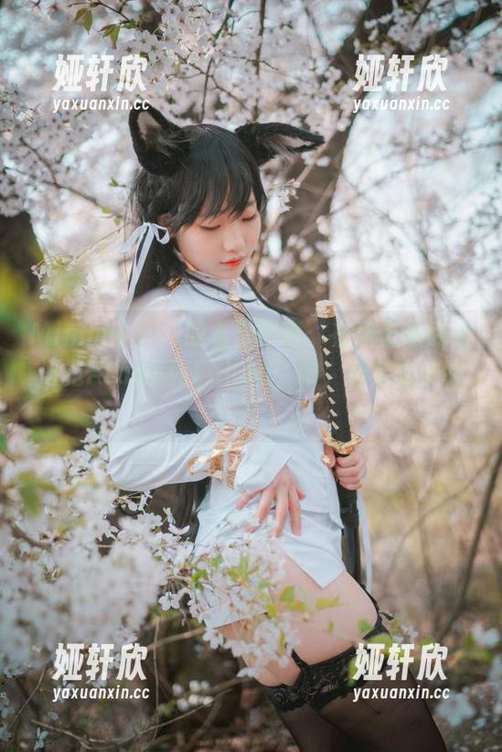 Mimmi(밈미)的私房写真：在碧蓝航线上遇见Atago和Takao，喂，别走太快呀！