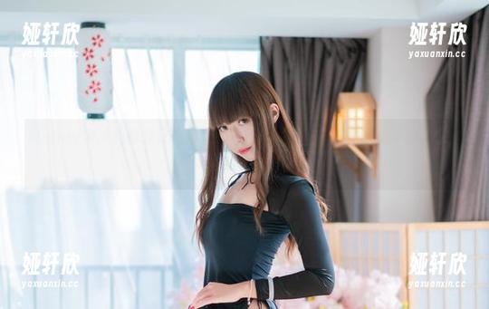 Money冷冷和她的蓝花朵朵合集：每一朵都像在跟我说‘你家植物呢？’