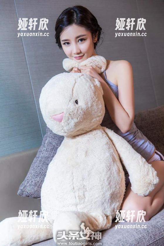TouTiao头条女神 - 谁能拒绝唐嫣儿的全套牛仔裤写真？诱惑来得太突然！