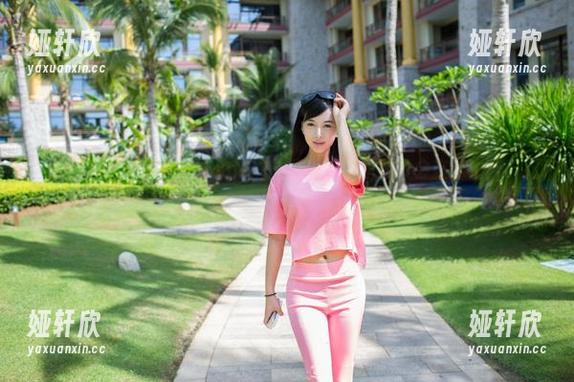 TuiGirl推女郎 - 赵惟依妹妹的写真，原来她也会在家中开“花”会！