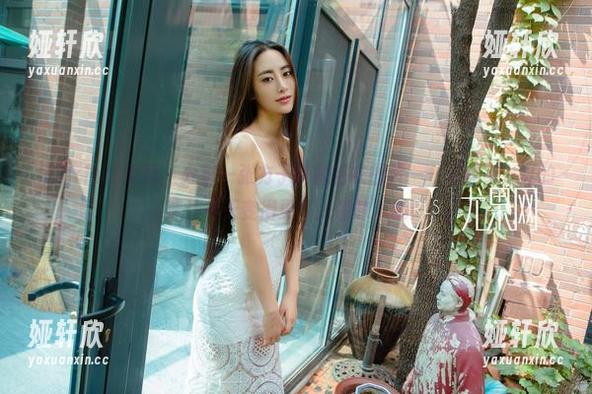 UGirls尤果网 - 分享一张方子萱的毛衣图片——这样穿，真的能让冬天变得更‘人情味’哦！