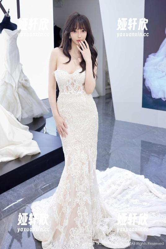Xiuren秀人网 - 图片中，MODEL伊若活成了我理想中的连体衣女神，完美到不容小觑！