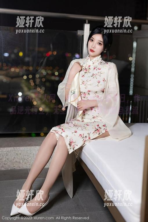 Xiuren秀人网 - 乔漫妮mina的夏日，作品逆光而立，无圣光中是更真切的自我流露。