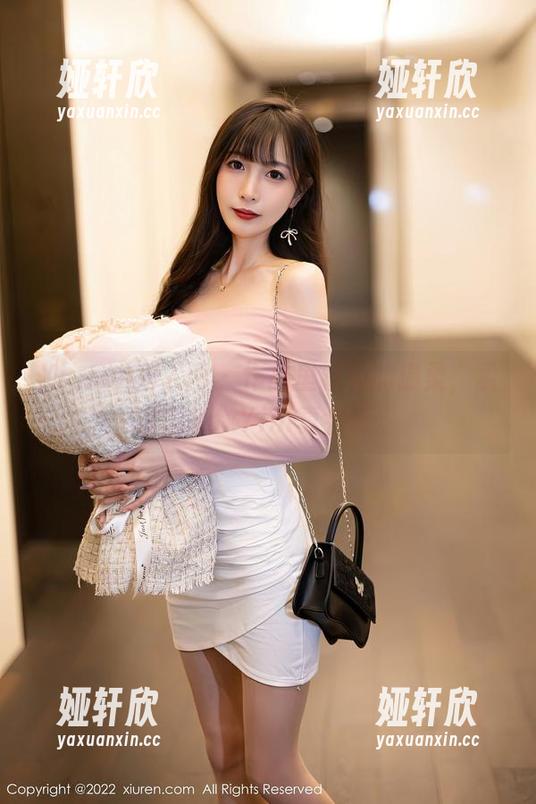 Xiuren秀人网 - 作品里藏着的温柔，孟狐狸FoxYini真会玩。