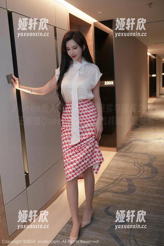 Xiuren秀人网 - 游走于现实与图库之间，王婉悠Queen的裸足是怎样的‘清新脱俗’？