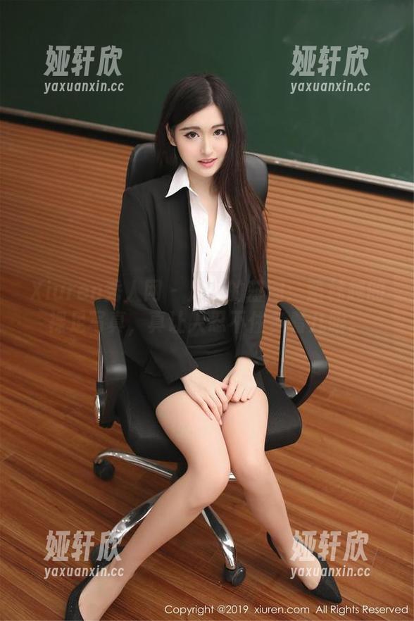 Xiuren秀人网 - 足下的蓝图：董林越的裸足写真，真让人忍不住多看几眼。