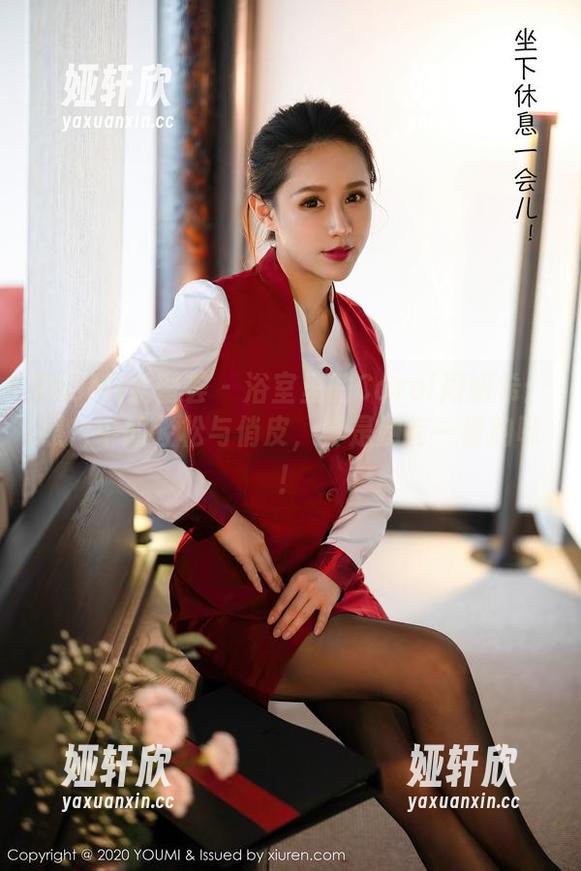 YouMi尤蜜荟 - 浴室里的Carol周妍希：照片中的轻松与俏皮，真是别有一番韵味！