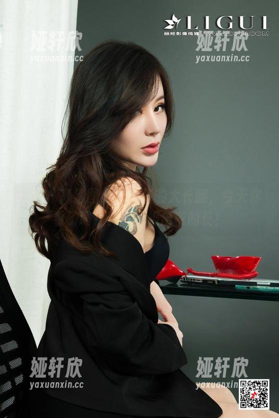 丽柜 - 高清图集：佳怡的大长腿，今天你看了吗？真的超级出奇的长！