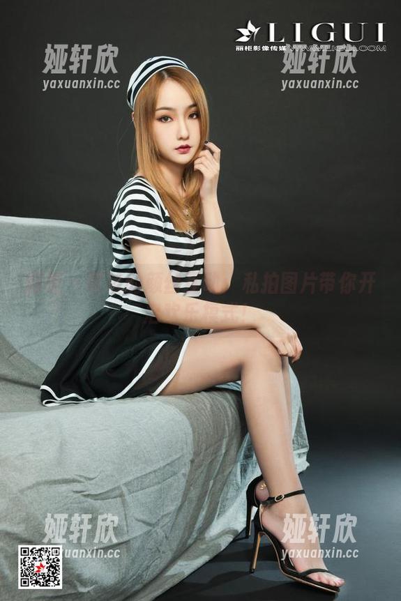 丽柜 - 可馨的颜丝互动：私拍图片带你开启欢乐模式！
