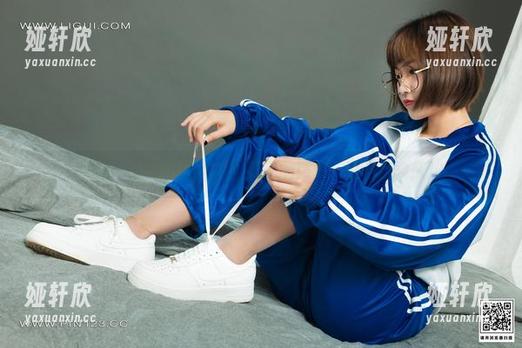 丽柜 - 修女也吃炸鸡？英子的照片一路俘获食欲！