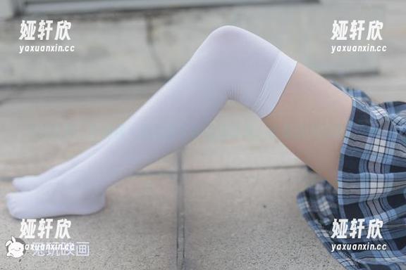 兔玩映画：白网袜＋粉红毛衣的在线高清，心里磨磨唧唧的……
