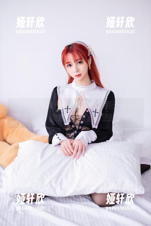 叉子宝宝 修女系列写真合集,叉子宝宝终于放下了那把圣经,果然还是有点叛逆的滋味!