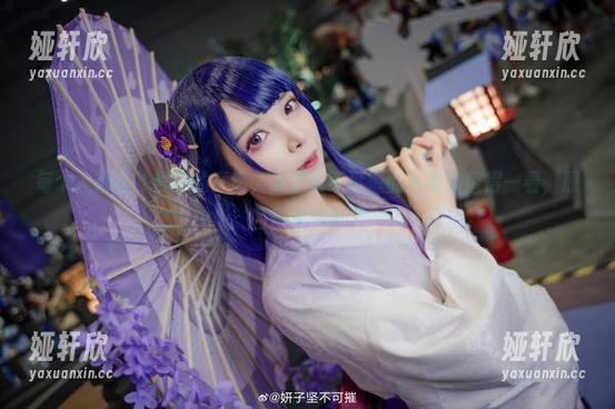 每个人都在找黑丝的真谛，妍子坚不可摧的写真集值得一看，原图自然少不了