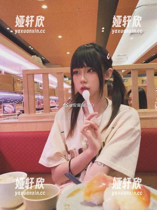 突然发现，下载安曜曜的清纯写真，比喝咖啡还提神！快来试试！