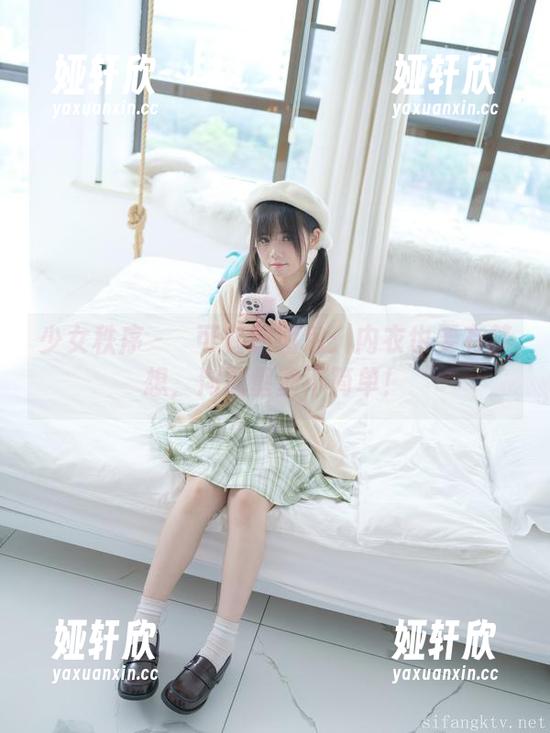 少女秩序 - 晞可最新图包：内衣也要有梦想，沟沟壑壑不简单！
