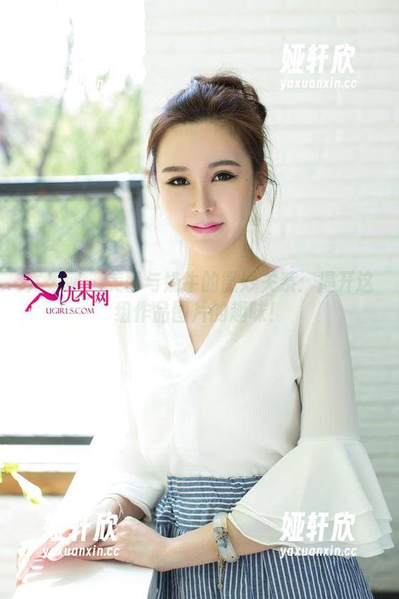 尤果网 - 美替与奶牛的微妙关系：揭开这组作品图片的趣味！