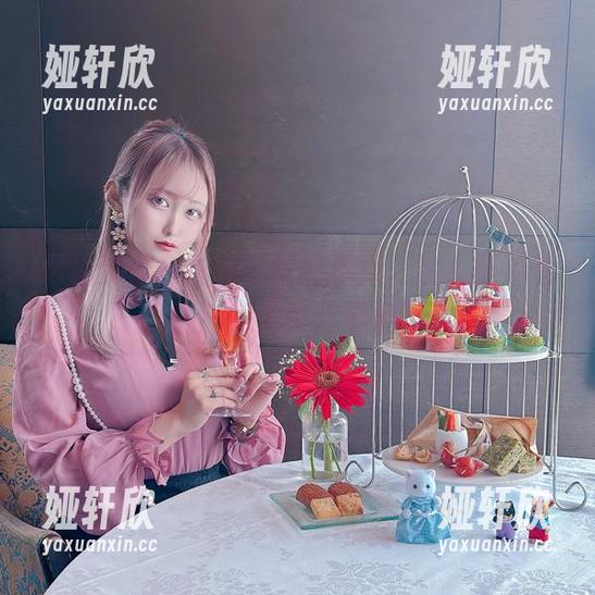 月城委员会张扬个性的图库，让人摸不着头脑的天使与恶魔。