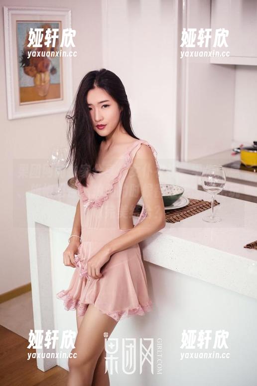 果团网的独家分享：女仆衣装、学生气息、旗袍组合，拍照的时候都在想怎能把玩味完美结合？