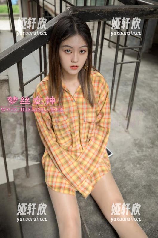 梦丝女神 - 套图中的璇璇裸足，分享点什么？或许是她那点“放肆”的小想法！