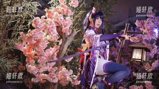 樱岛嗷一的八重神子写真集，真不知道这能火多久呢？