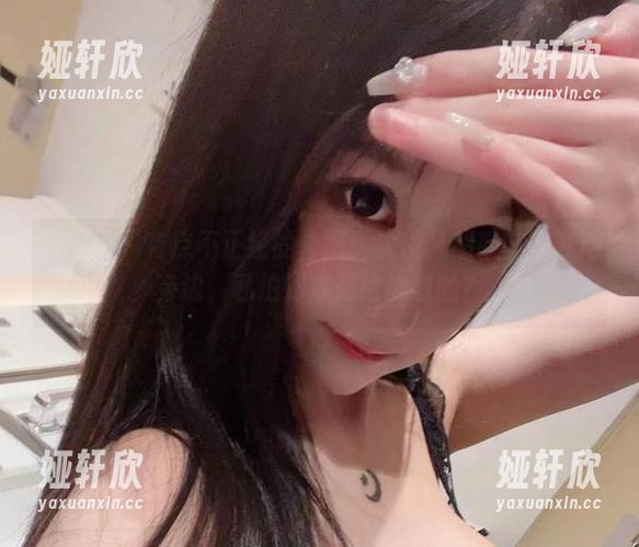 微密圈 - 有点不正经的套图：沈汝凡超哇塞在泳池旁边，私拍到底是给谁看的？