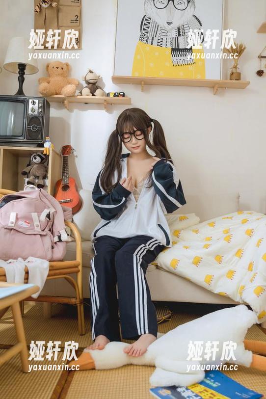 神沢永莉穿着灰丝花裙子，图片里的无圣光，我能闪现在哪儿？