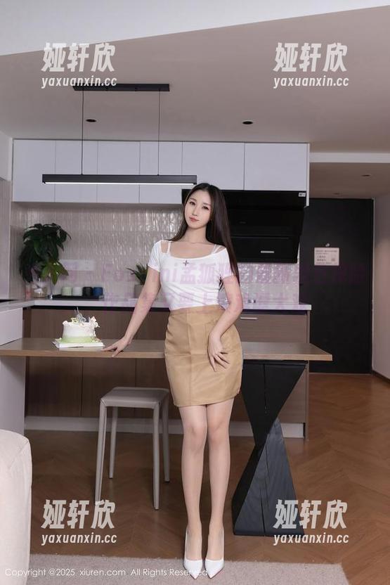 秀人网 - FoxYini孟狐狸的最新黑色探险，作品集又要上演戏谑大戏
