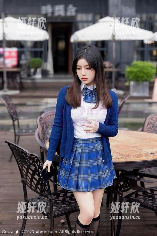 秀人网 - 浴室趣闻：小纯子全套图片，水花飞溅也能这么好看！