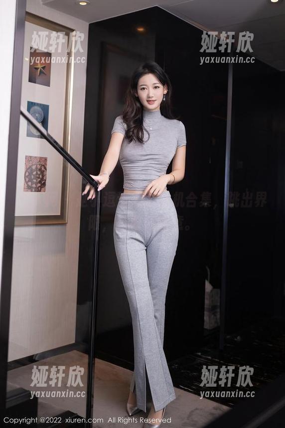 秀人网 - 是小逗逗黑色玄机合集，跳出界限，轻松又随意。