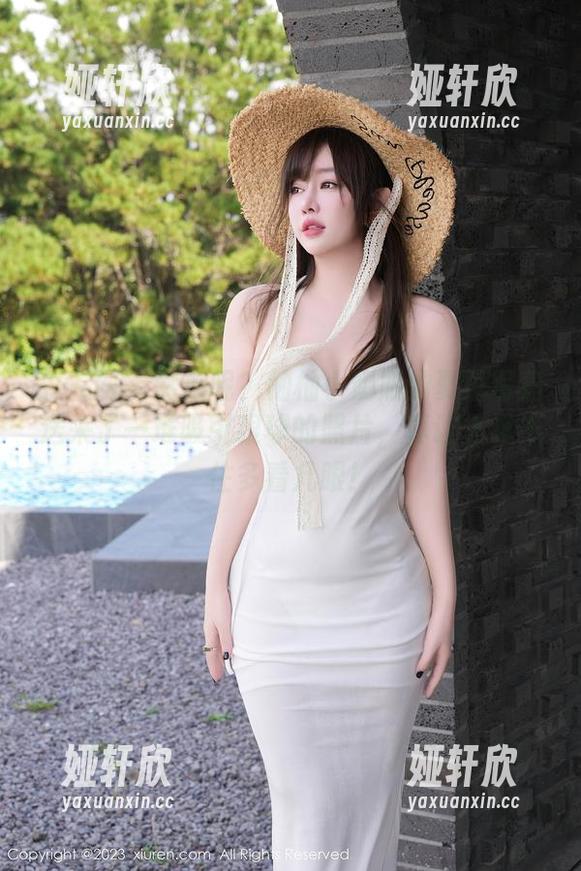秀人网 - 然后呢？柚柚小奶瓶的夏日写真送来了一堆吸引眼球的照片，真让人忍不住多看几眼！