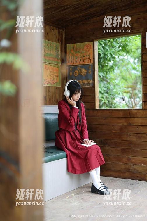 秀人网 - 王俪丁呀的女仆写真长在我脑中了，该备份到网盘嘛？