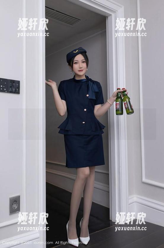 秀人网 - 原图投票：穿成万圣节精灵的玛鲁娜Manuela，谁才是最嗨壁纸？