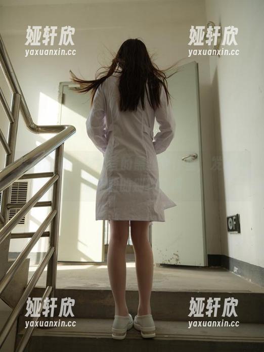 紧急企划 - 在奶昔的黑丝女仆里，发现高清美图的别样情调