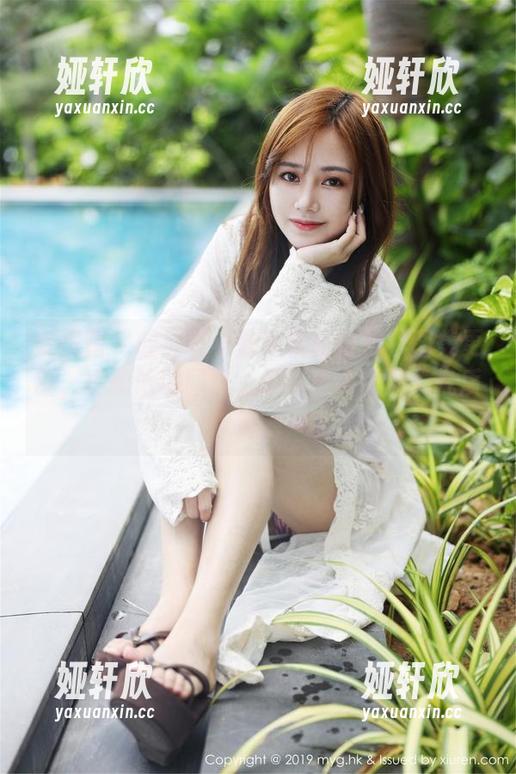 美媛馆 - 哇！夏小秋秋秋的白衬衫图集更新，真想试试同款，但我应该没那个气质吧...