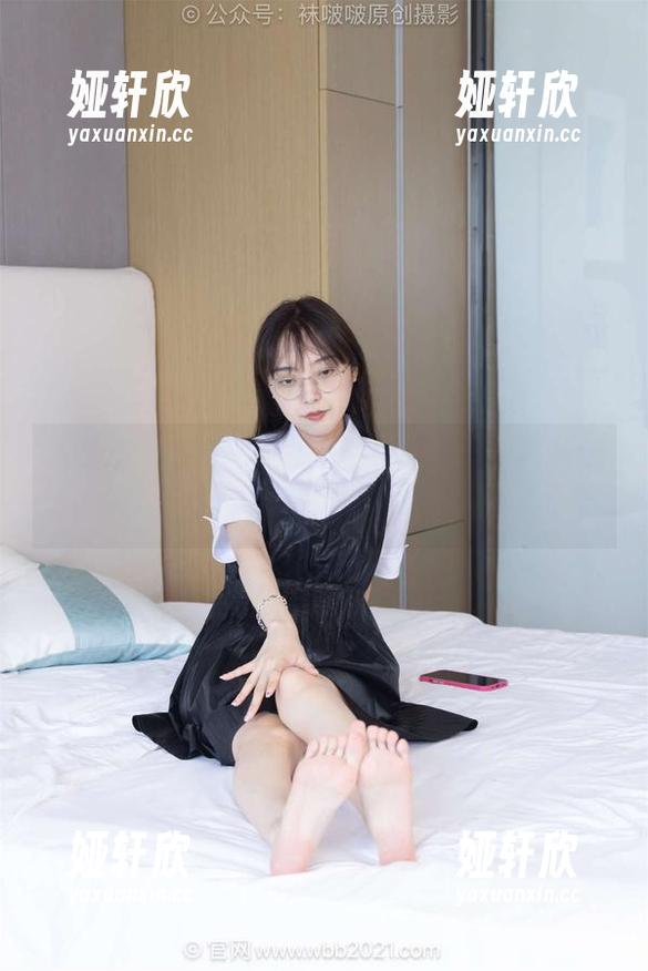 袜啵啵 - 新一季的枫枫短靴写真，照片确实让人想深夜买买买