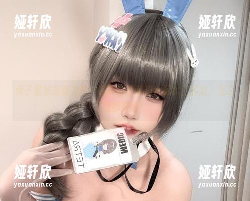 贞子蜜桃最新力作：在柴郡泳装里大玩水上游戏，怎么看都好看！
